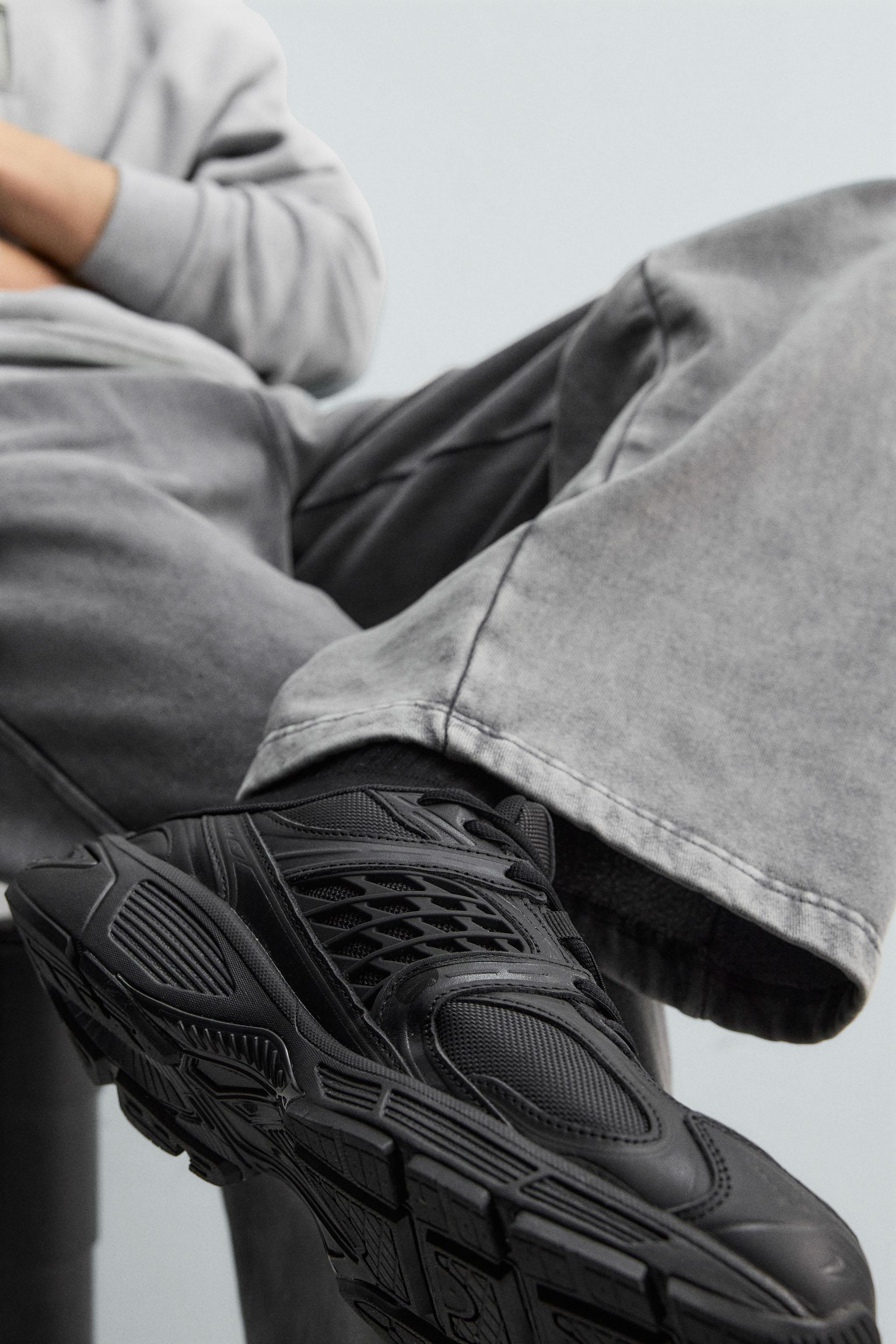 COLLAPSIBLE HEEL SNEAKERS